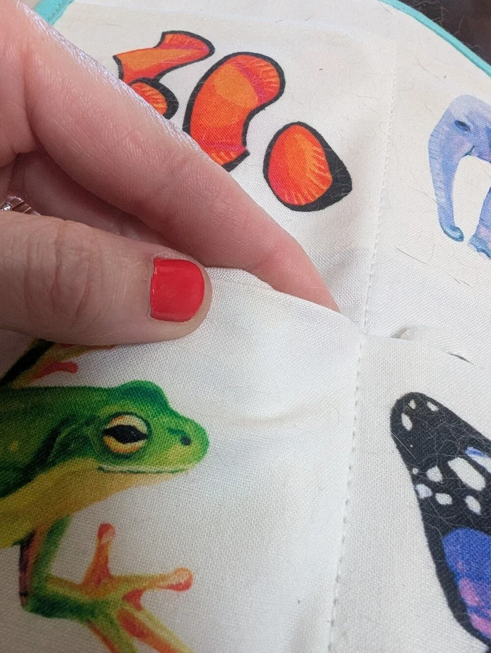 Lovevery Realist Play Kit 19-21Mo Quilted Critter Pockets Animals Cotton Hanger